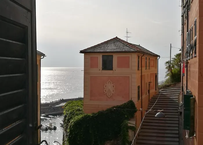 Embarcadero - Camogli & Gateway To Portofino